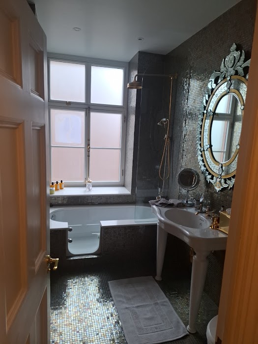 Complete Bathroom Renovation - Photo 2