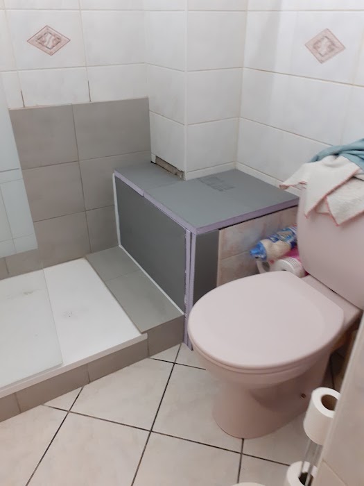 Remplacement d'un WC et rénovation de sol - Photo 2