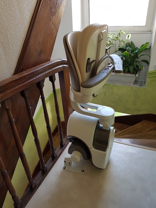 Installation d'un monte-escalier sur mesure - Photo 2