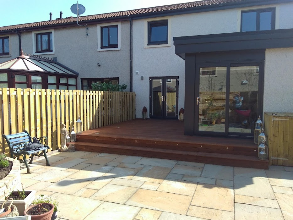 Decking with Fencing and Bin Store - Photo 2