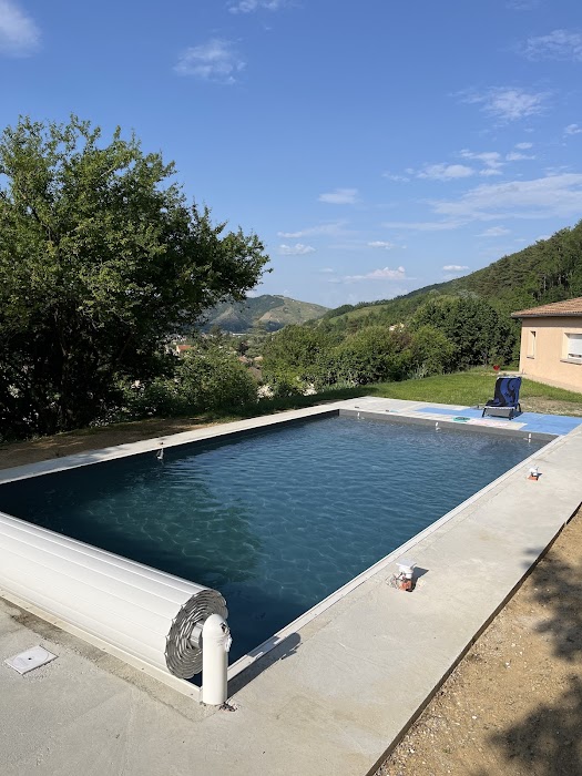 Pose de PVC armé pour piscine