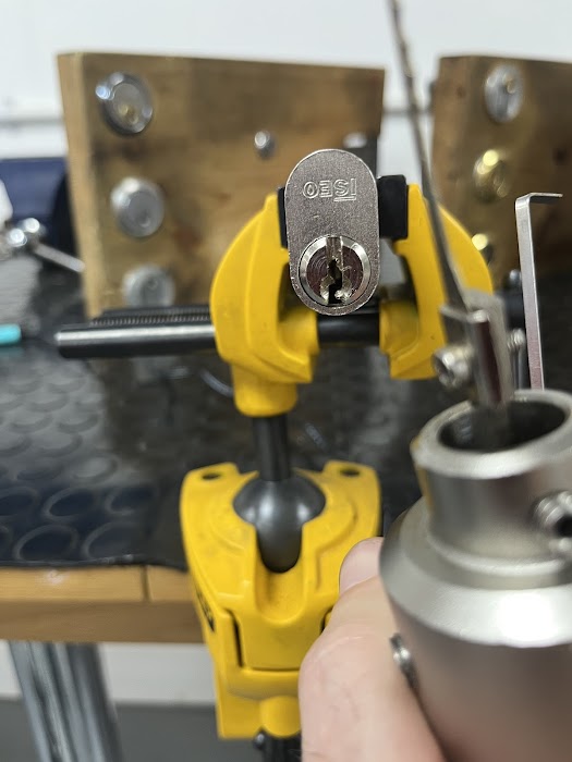 Comprehensive 8-Day Locksmith Training Course