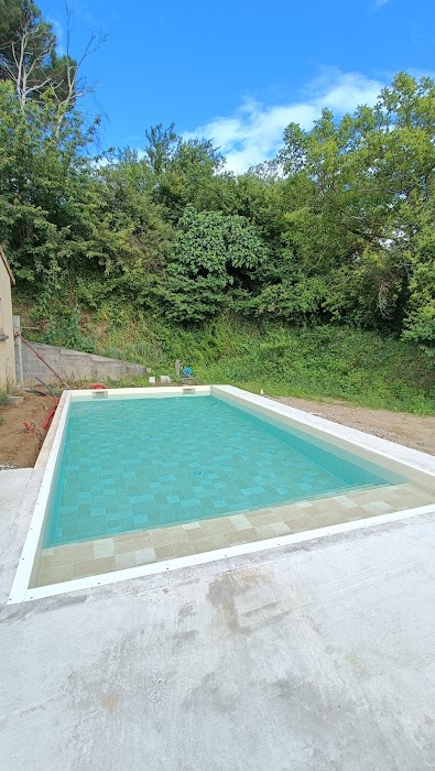 Pose de liner pour piscine