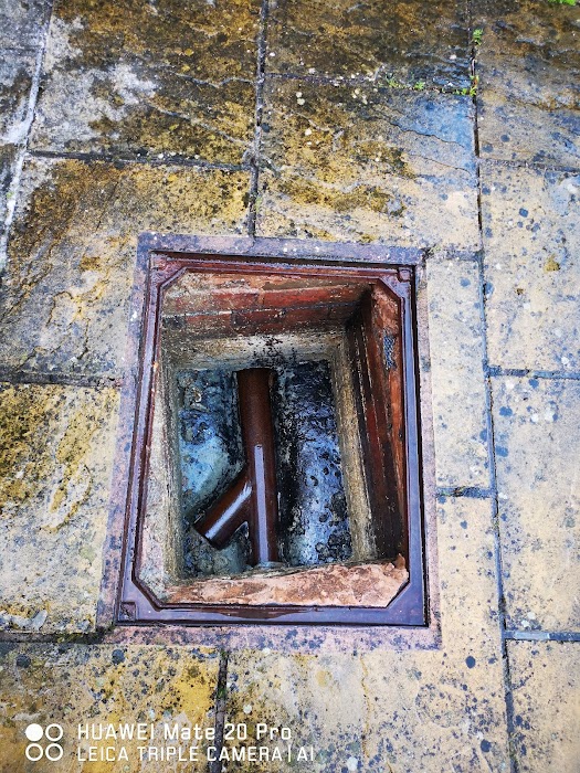 Quick Response to Foul Sewage Drain Issue - Photo 2