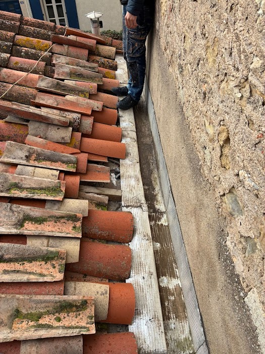 Réparation de toiture après intempéries