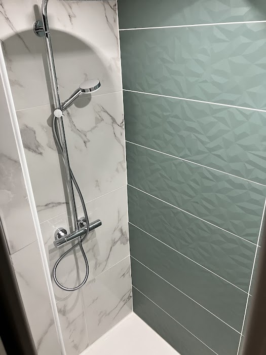 Installation de climatisation et rénovation de salle de bain - Photo 3