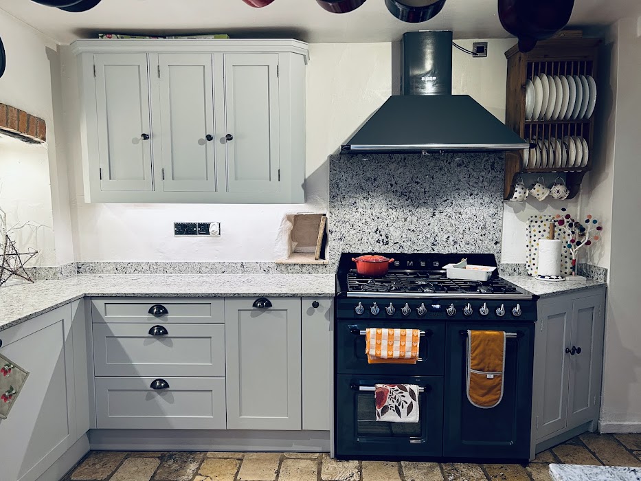Wren Kitchen Installation - Photo 2